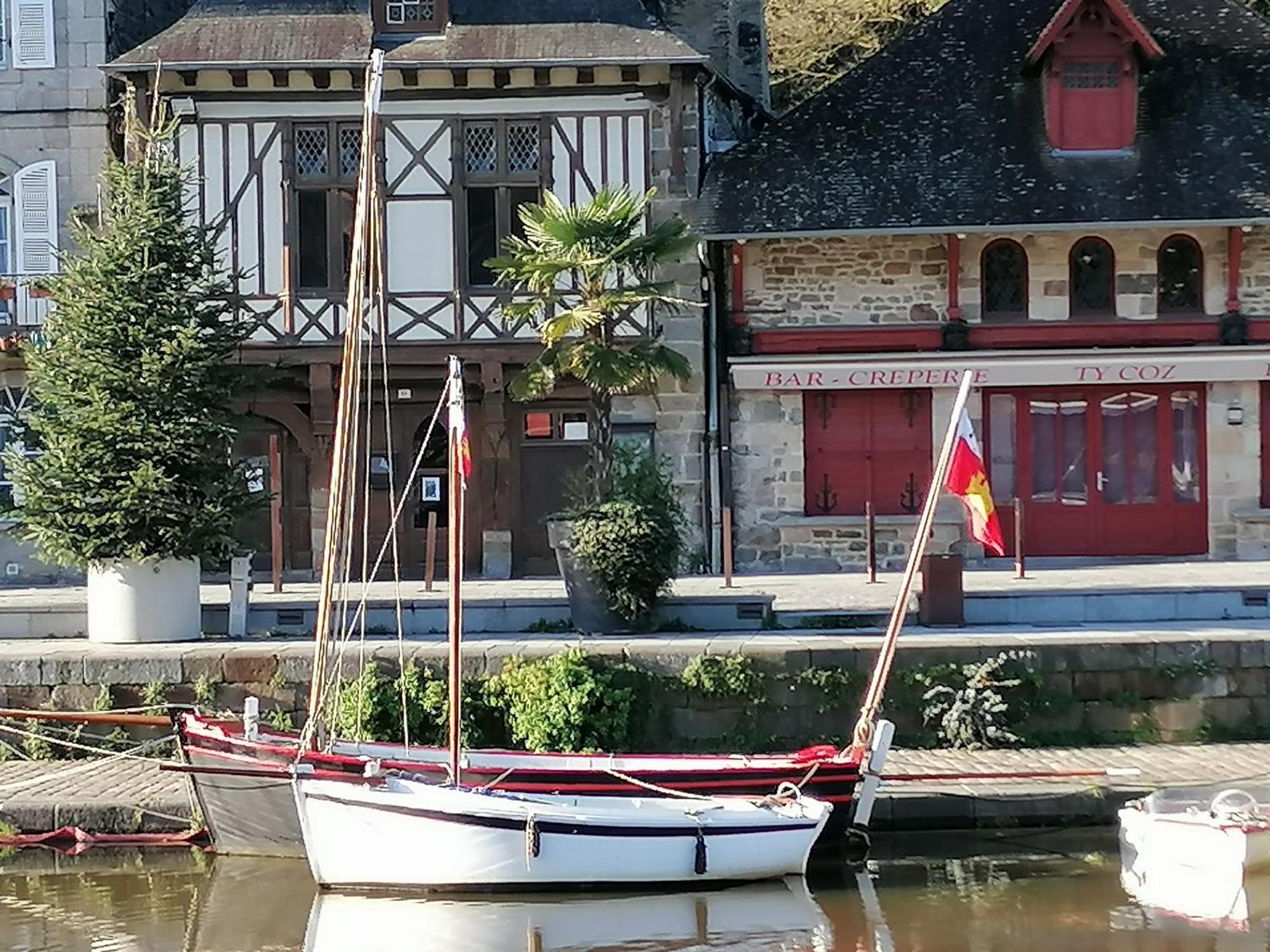 La Tocade Del Arte - Dinan Bed & Breakfast Lanvallay ภายนอก รูปภาพ