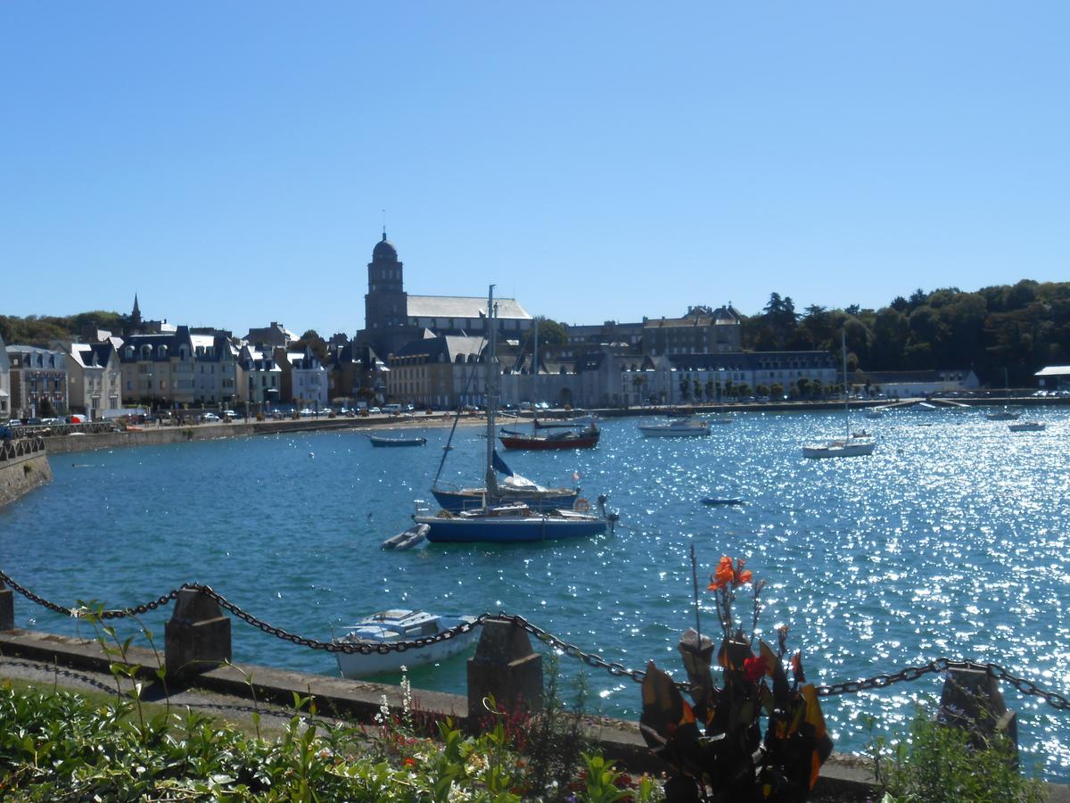 La Tocade Del Arte - Dinan Bed & Breakfast Lanvallay ภายนอก รูปภาพ